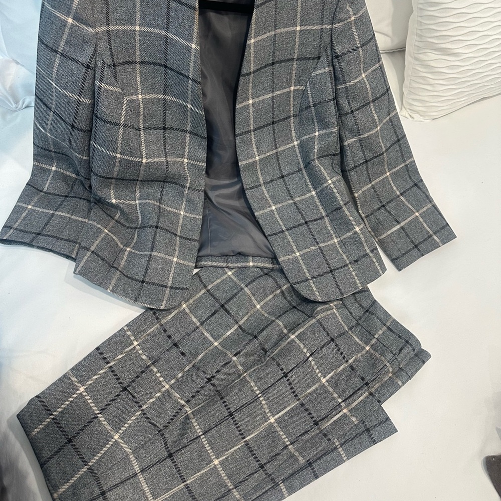 Evan Picone Black Label Gray Checkered Skirt SET